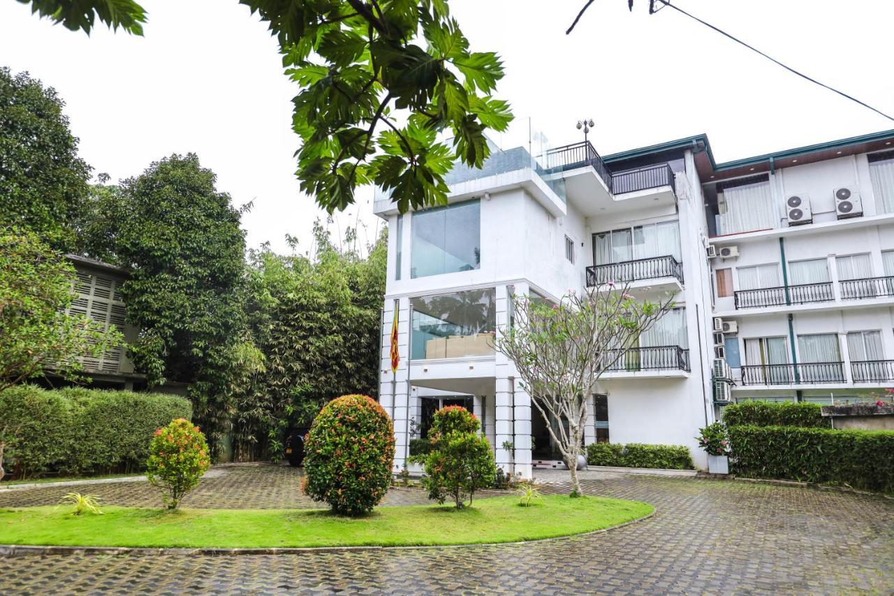 Hotel Ganthera Kandy Exterior foto