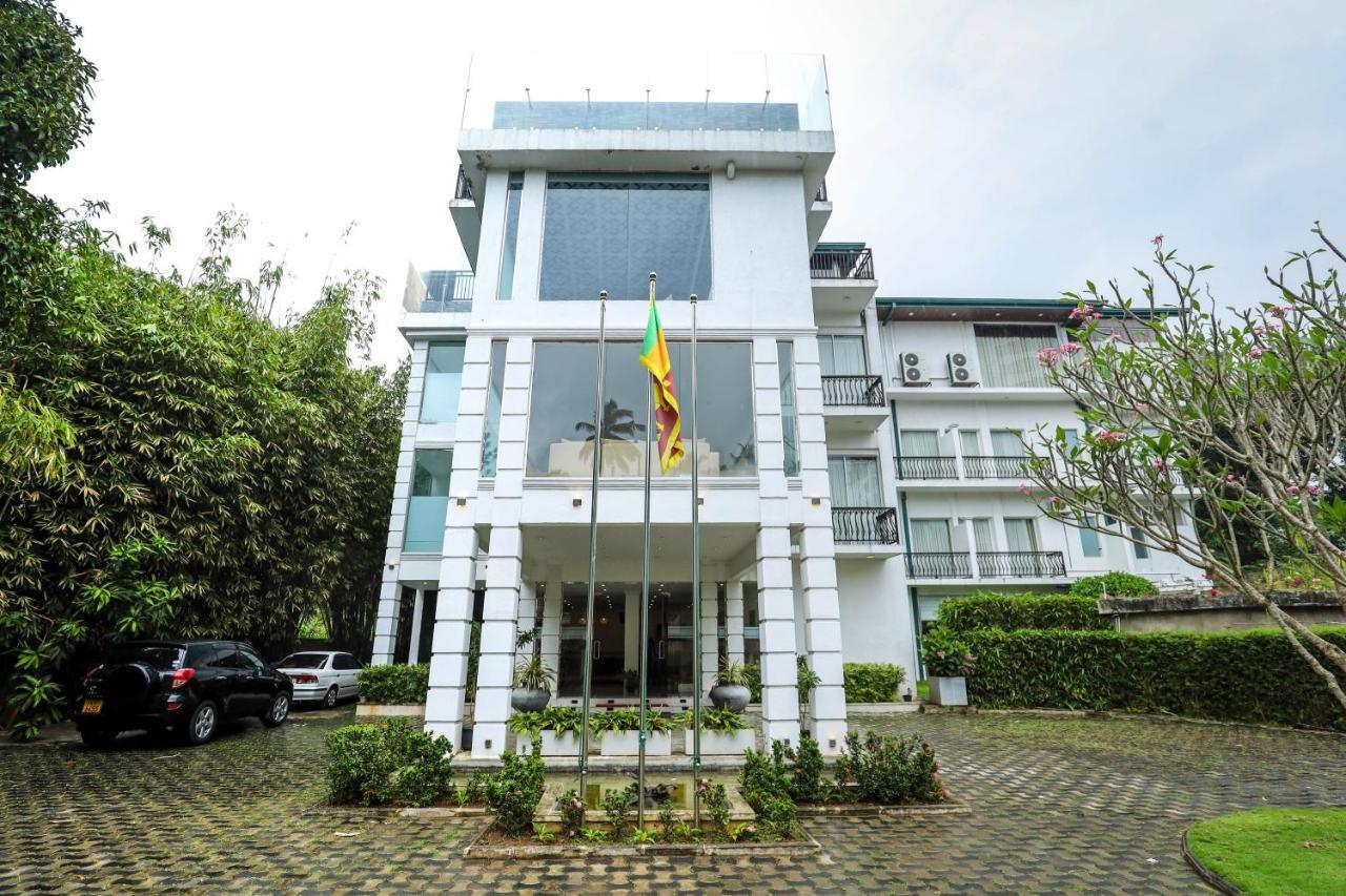 Hotel Ganthera Kandy Exterior foto